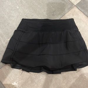 lululemon 12” pace rival black skirt size 2